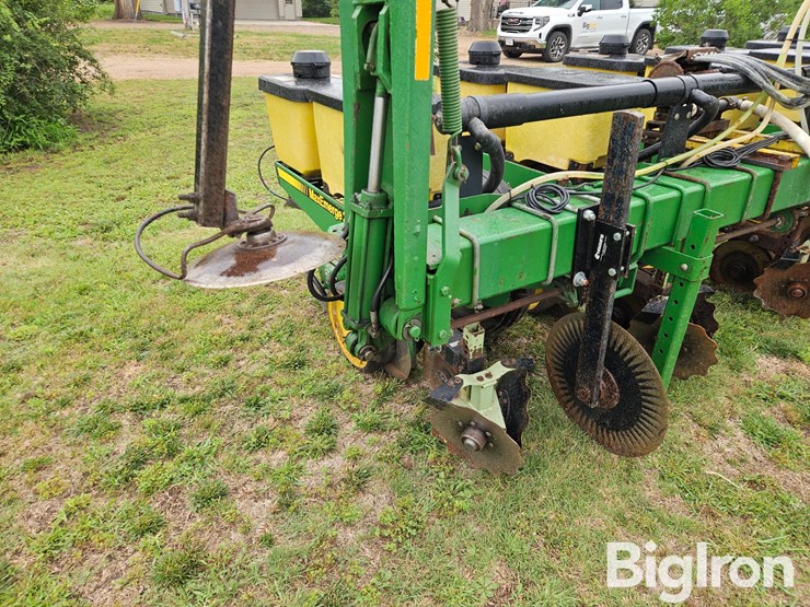 john-deere-7300-image-17