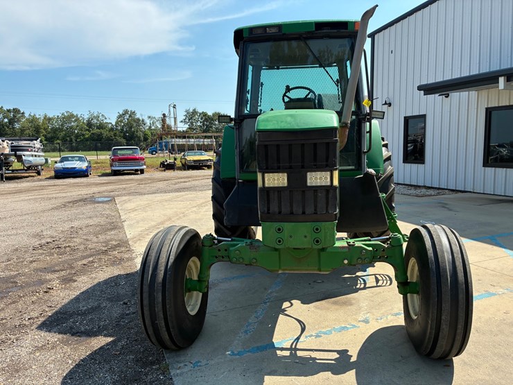 john-deere-7210-image-7