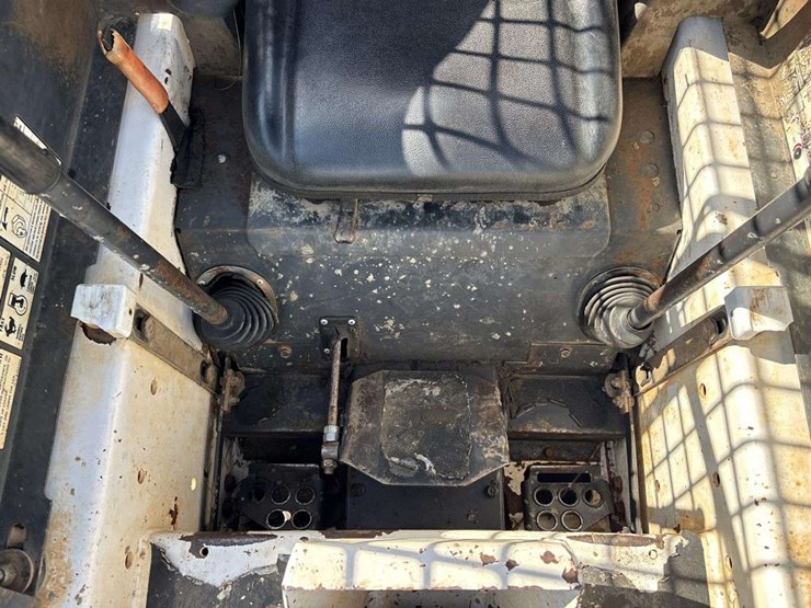 bobcat-743b-image-9