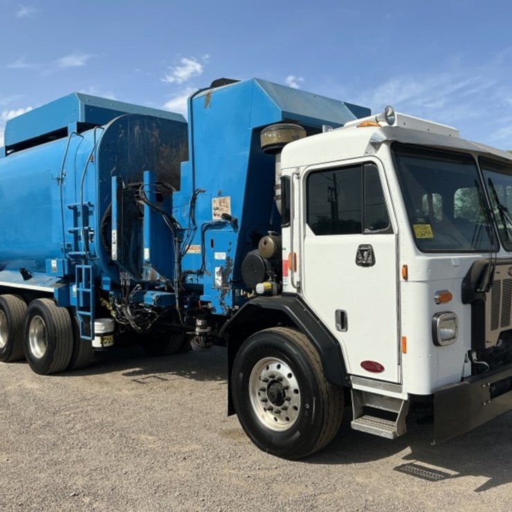 2018 PETERBILT 520