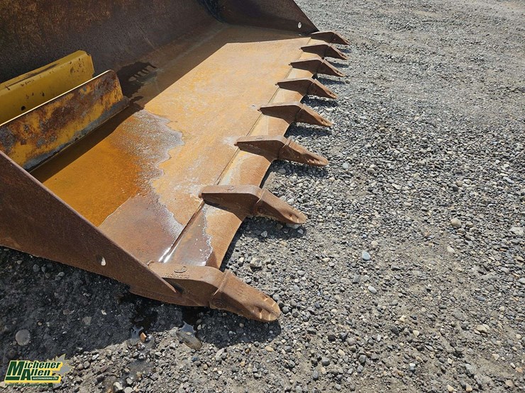 2024-deere-325g-image-19