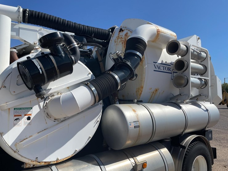 2005-vactor-2100-image-18
