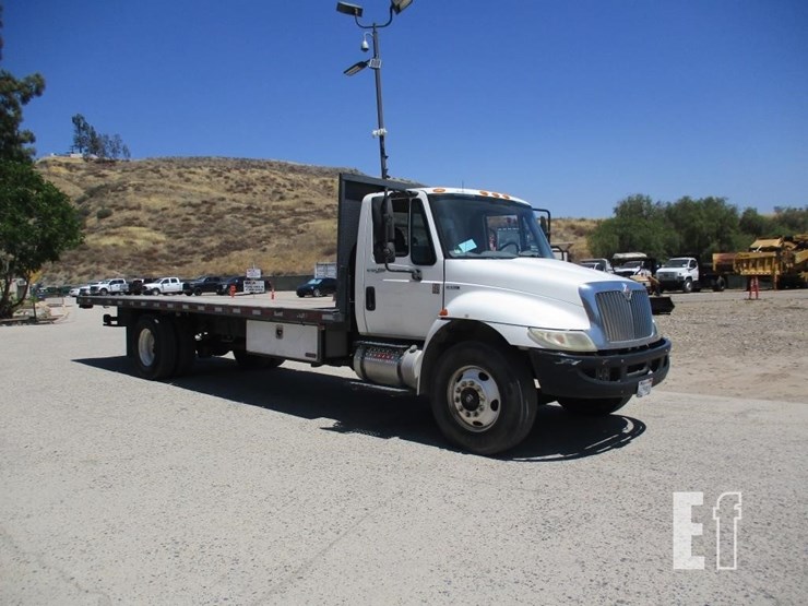 2010-international-durastar-4300-image-2