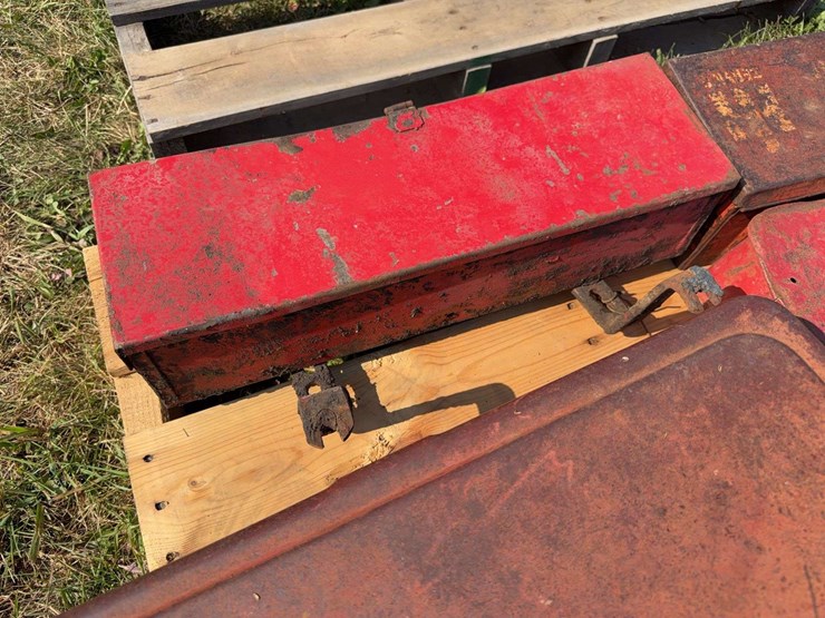 (4)-toolboxes-image-4