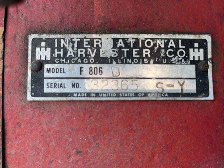 farmall-806-diesel-image-63