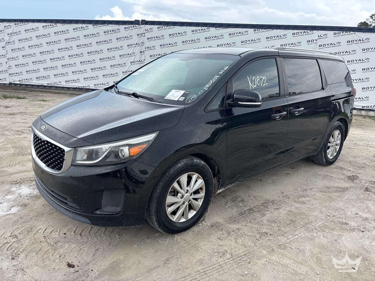 2017-kia-sedona-image-1