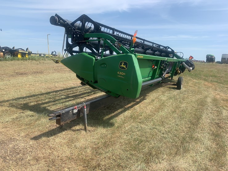 2004-john-deere-630f-image-1