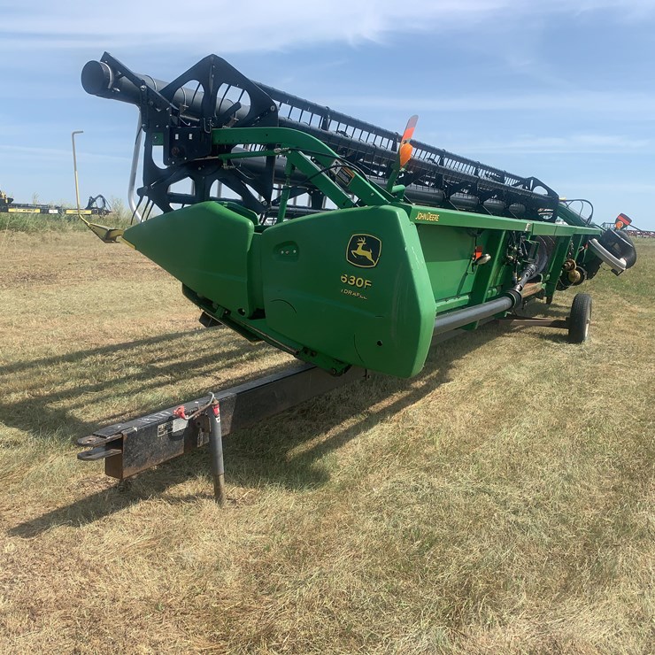 2004 JOHN DEERE 630F