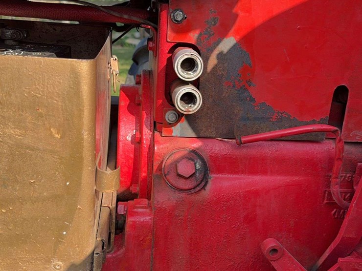 massey-ferguson-444-image-46