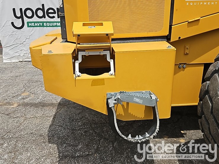 2023-deere-644p-image-31