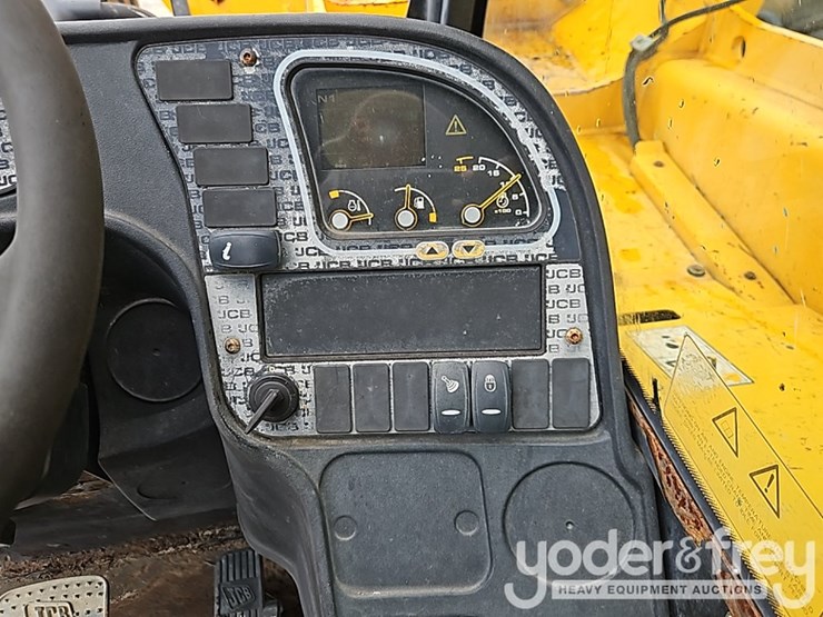 2016-jcb-512-56-image-30