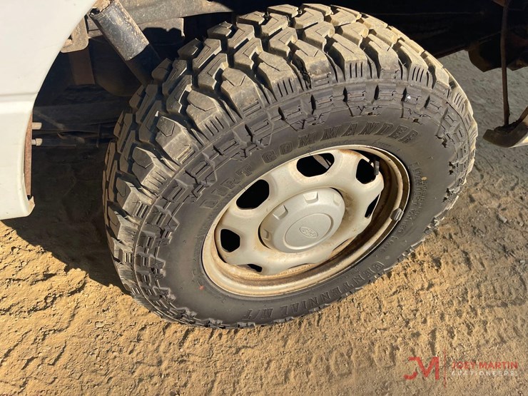 2010-ford-f150-xl-image-11