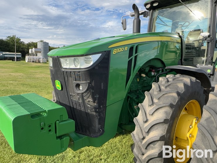 2016-john-deere-8320r-image-19