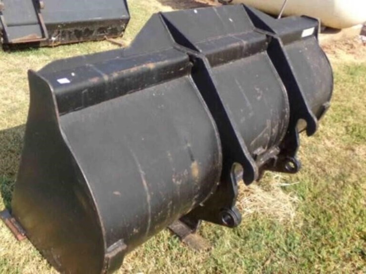 68"-bucket-image-4