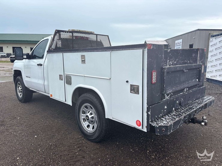 2018-chevrolet-silverado-3500hd-image-4