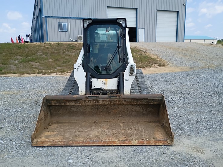 2023-bobcat-t770-image-14