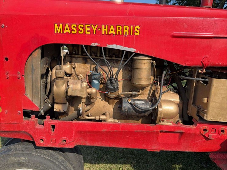 massey-ferguson-444-image-48