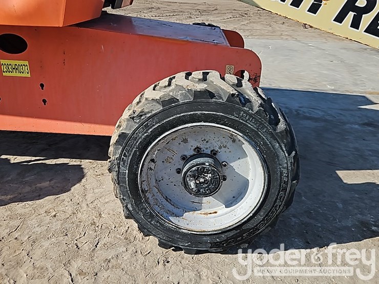 2016-jlg-600s-image-9