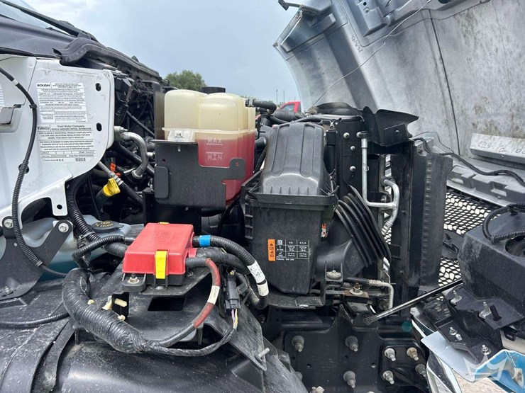 2019-ford-f750-image-8