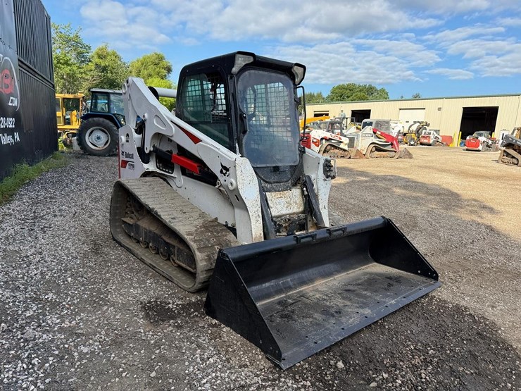 2022-bobcat-t770-image-6