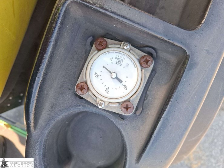 2010-john-deere-1445-image-13