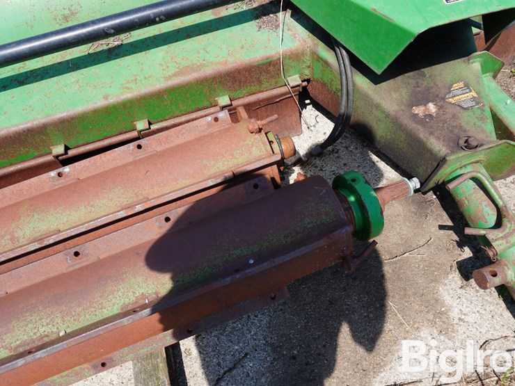 john-deere-220-image-19