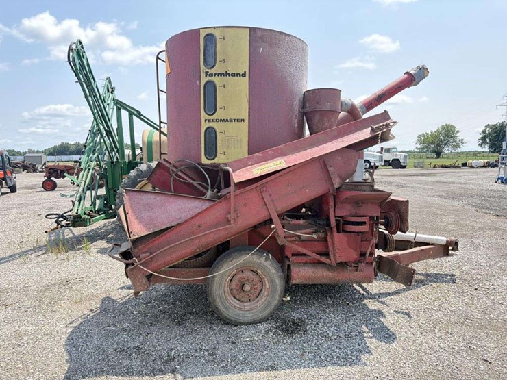 1966-farmhand-feed-grinder-with-corn-sheller-image-5