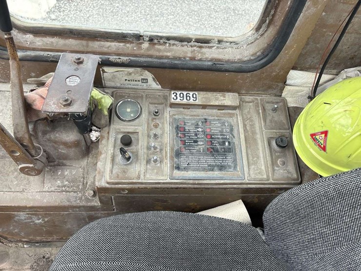 caterpillar-966d-image-18