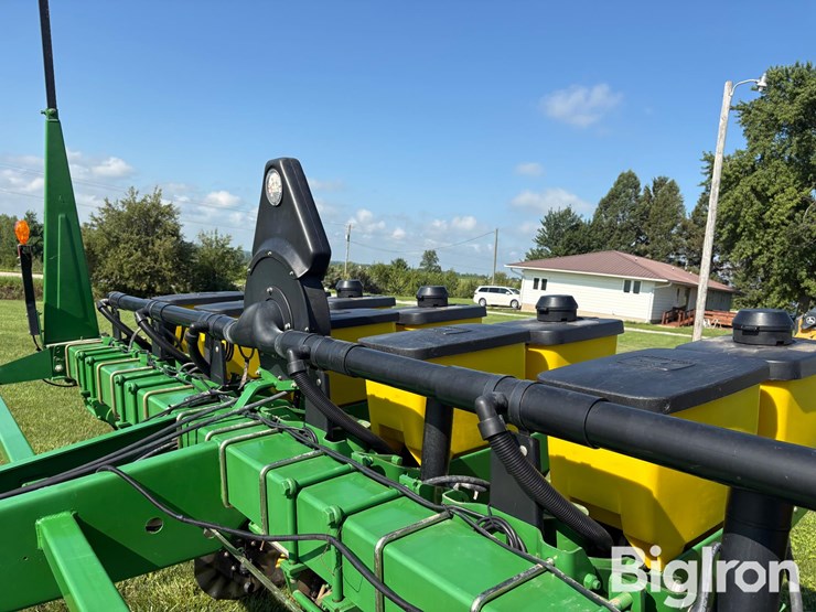 john-deere-7200-image-20