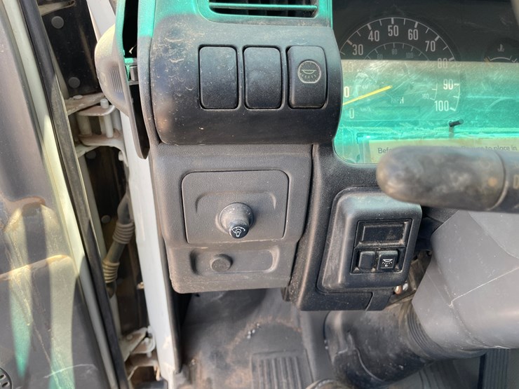 #2254-•-1998-isuzu-2-ton-cargo-truck-image-40