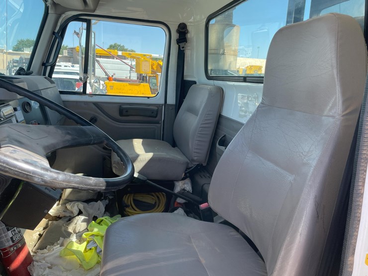 2005-vactor-2100-image-54
