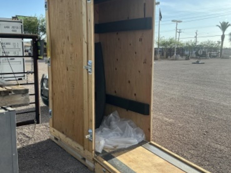 heavy-duty-wooden-transport-box-w/-ramp-image-2