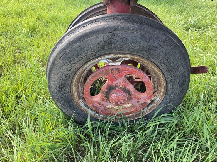 farmall-m-image-12