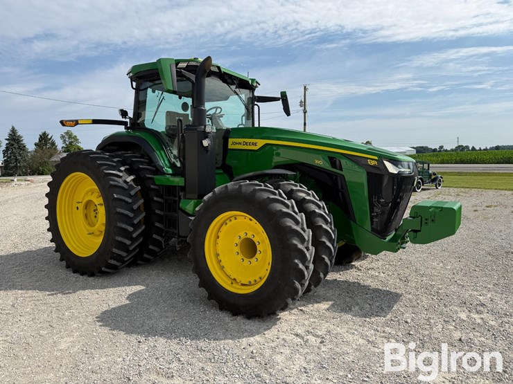 2024-john-deere-8r-310-image-3