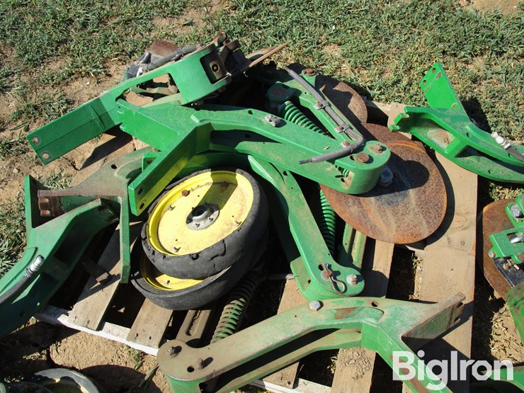 john-deere-14-image-12