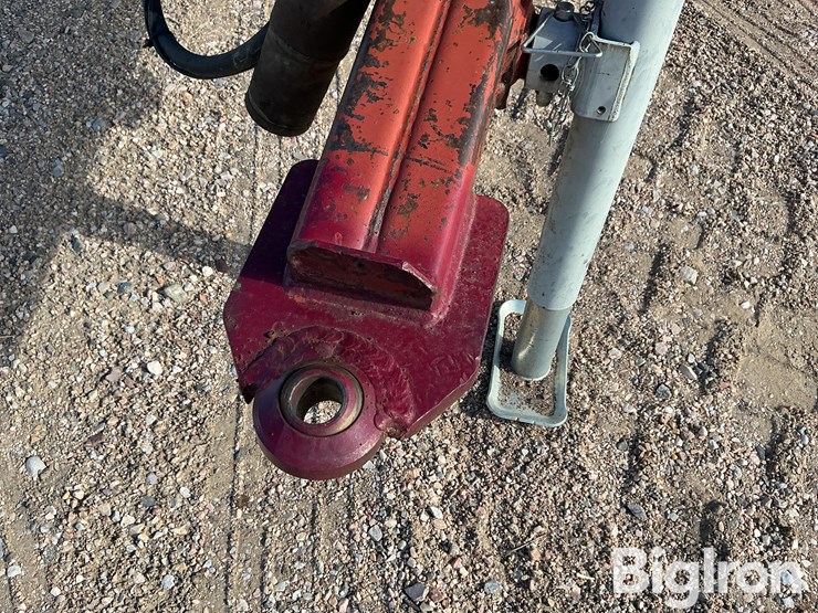 hesston-4650-image-9