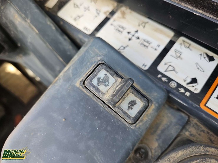 2024-deere-325g-image-28