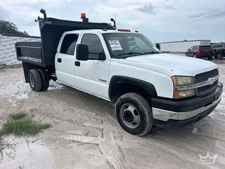 2003-chevrolet-silverado-3500-image-5