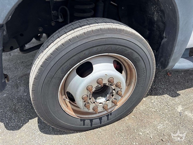 2015-ford-f550-image-29