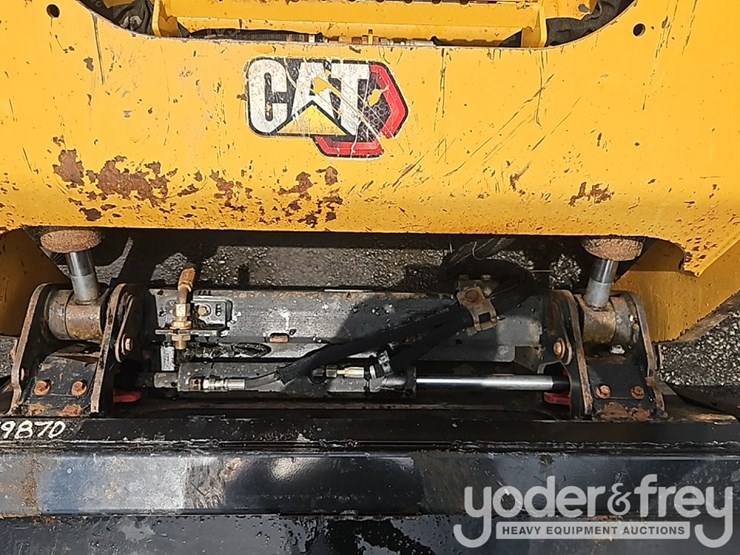 2020-caterpillar-279d3-image-18