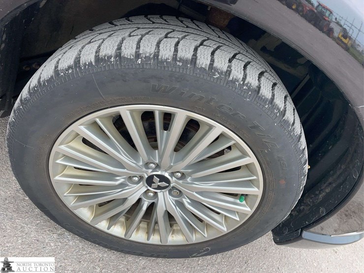 2019-mitsubishi-outlander-image-21