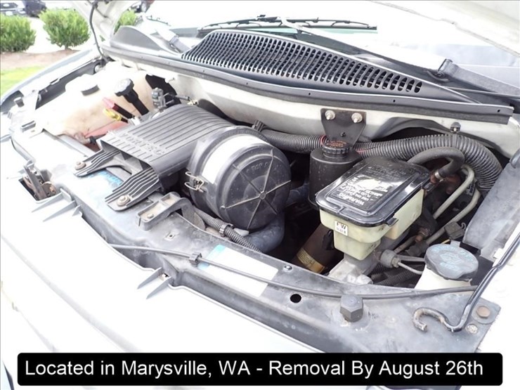 2001-chevrolet-express-3500-image-18