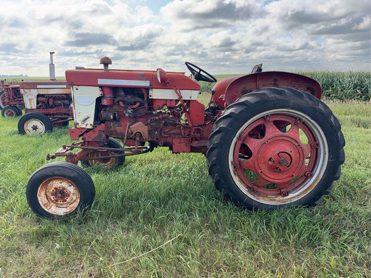 farmall-340-row-crop-image-6