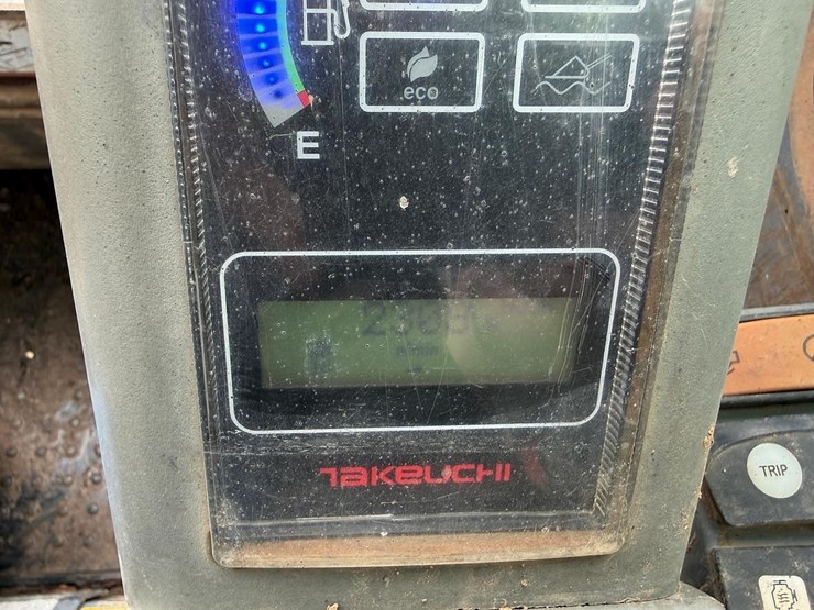 2016-takeuchi-tl10-image-21