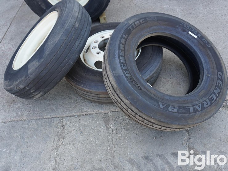 295/75r22.5-tires-&-rims-image-6