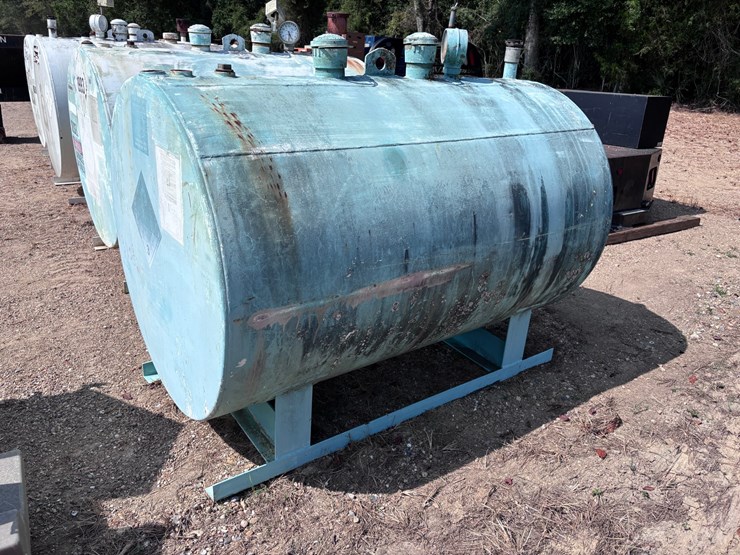 #1605-•-500-gallon-tank-double-wall-image-1