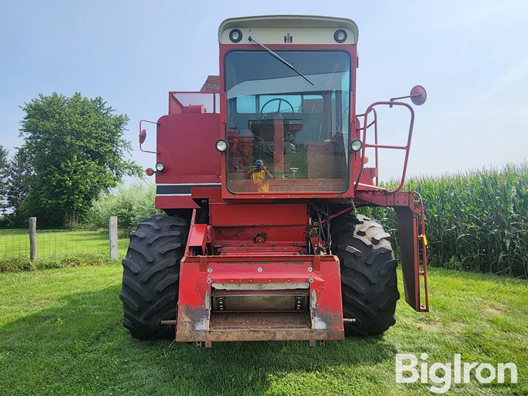 1983-case-ih-1460-image-2