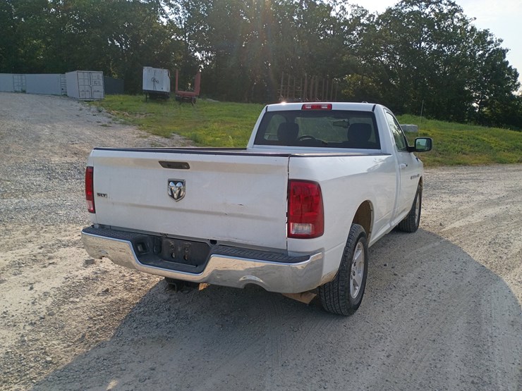 2012-dodge-1500-image-8