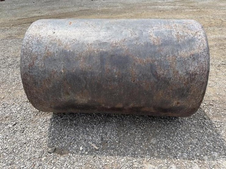 48-inch-metal-yard-roller-image-3