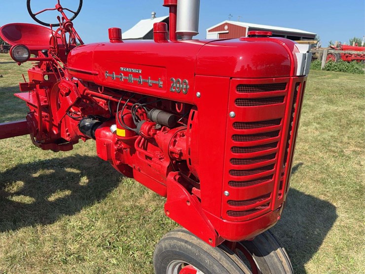 farmall-200-image-10
